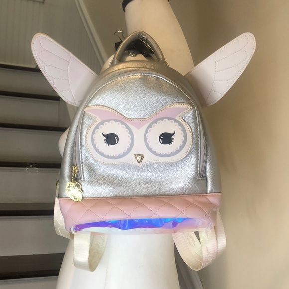 Kids Size BETSEY JOHNSON Luv Betsey Holographic Owl Backpack Adjustable Straps - Picture 1 of 17